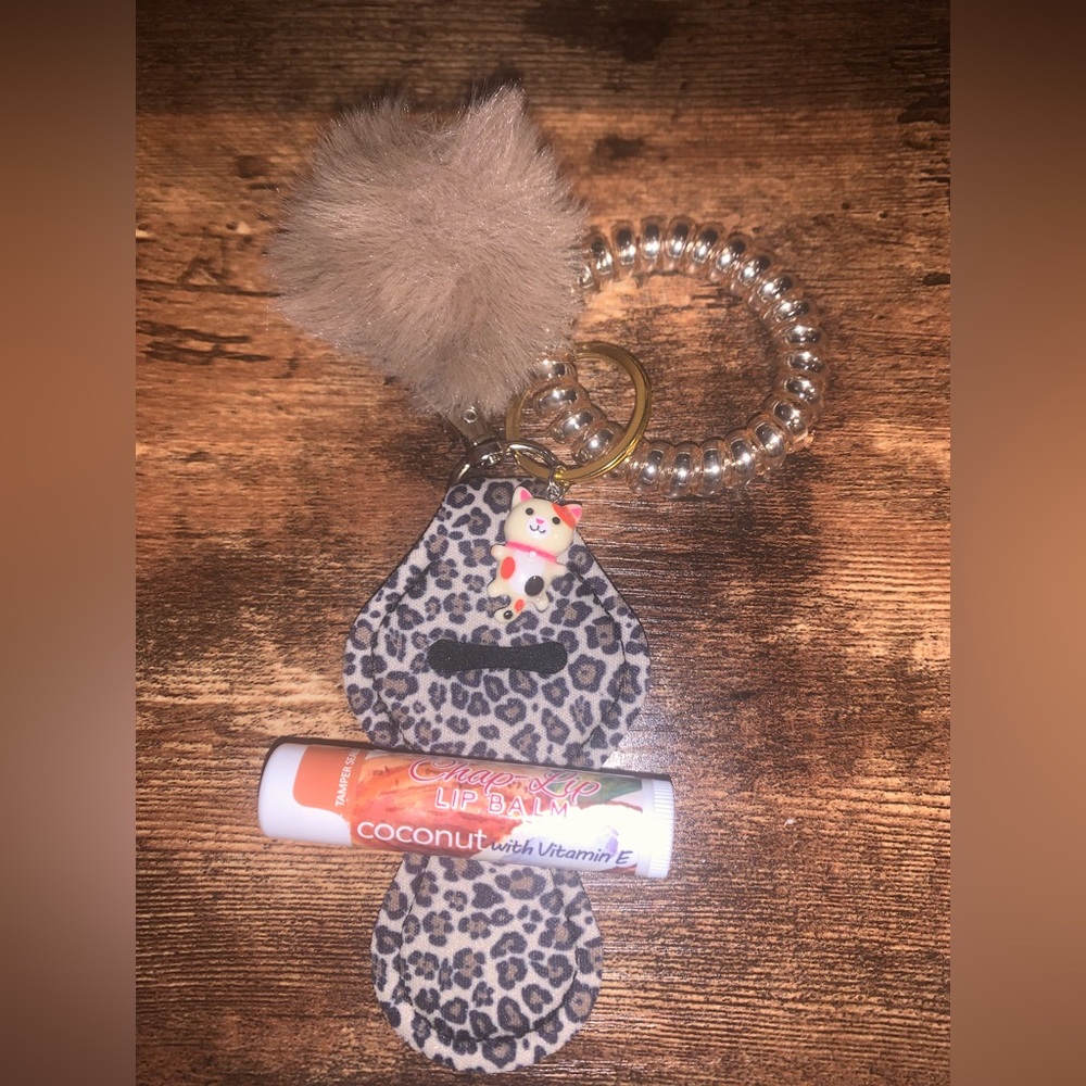 NWT Leopard Chapstick Holder Keychain Set